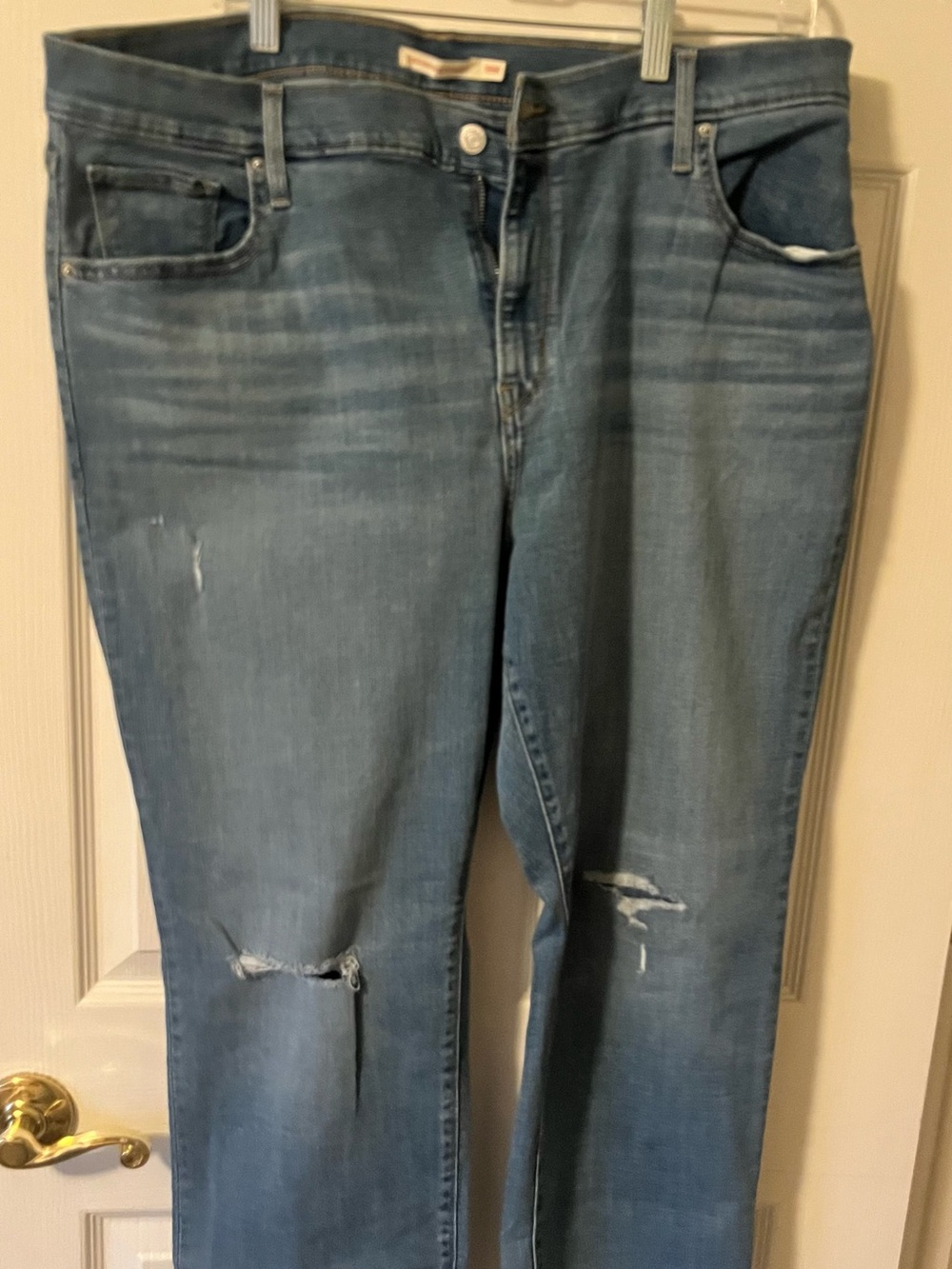 Levi's Women's Straight-Leg Ripped Blue Jeans